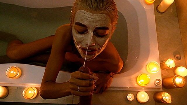 Изображение Я подглядывал за своей сводной сестрой в ванной, и вот что произошло